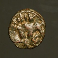 IS28-56 UMAYYAD, Anonymous AE fals, AE Fals, Hims c.125AH. 4-legged beast