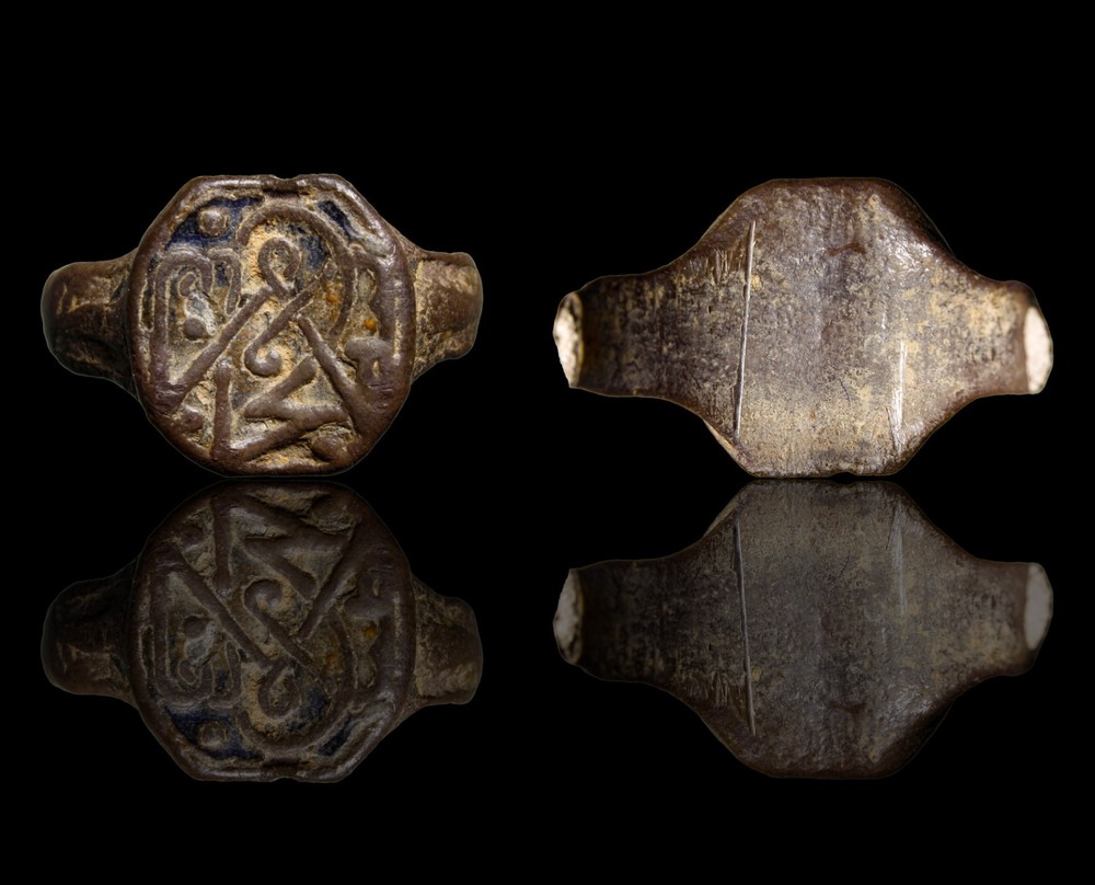 Ayyubid Period Bronze Islamic Signet Ring Inscribed Najāḥ 12th–13th Century AD