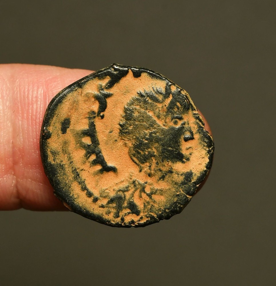 IS33-30 ZANGIDS, al-Salih Isma’il, AH569-577. AE, Halab AH571, Roman-syle bust