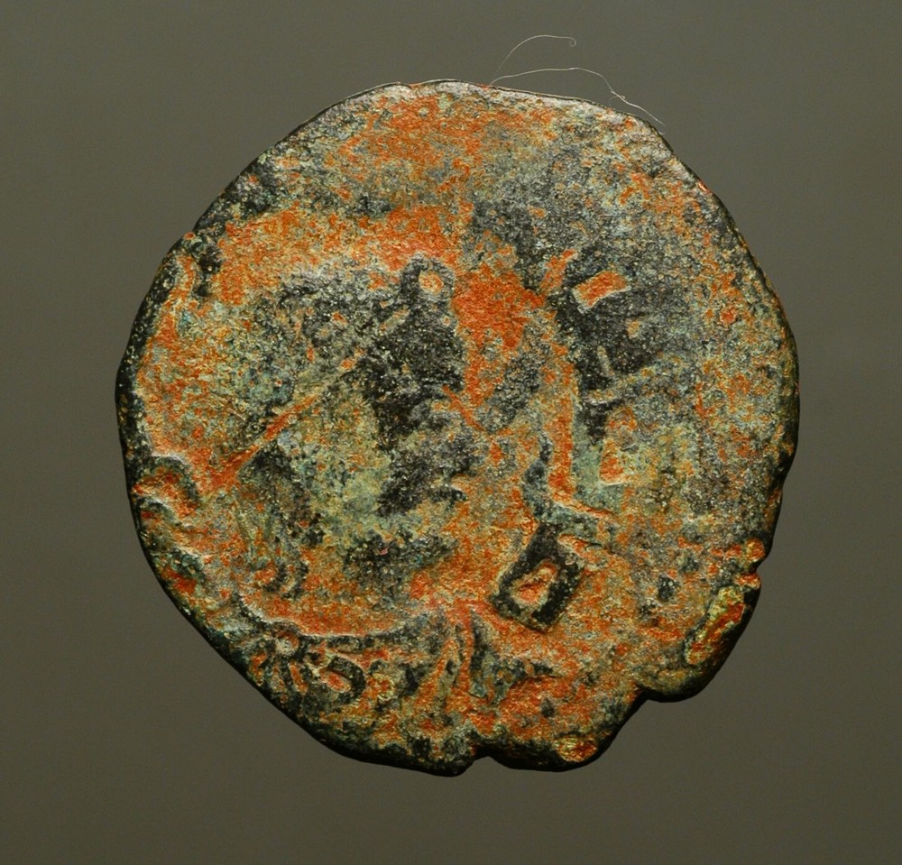 IS33-18 ZANGIDS, al-Salih Isma’il, AH569-577. AE, Halab AH571, Roman-syle bust