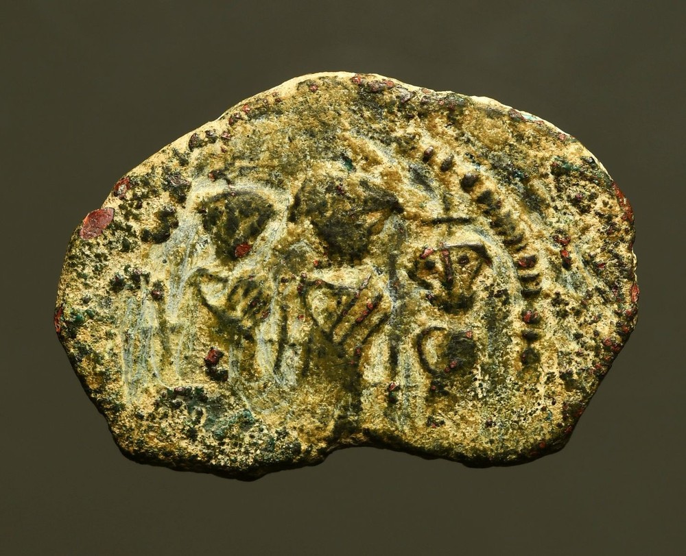 IS56-74 Earliest type Arab-Byzantine AE fals, time of Rashudin, c. 638-643AD